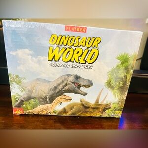 Dinosaur World by Playbea with 9 assorted Dino’s, 5 trees, and a playmat NEW